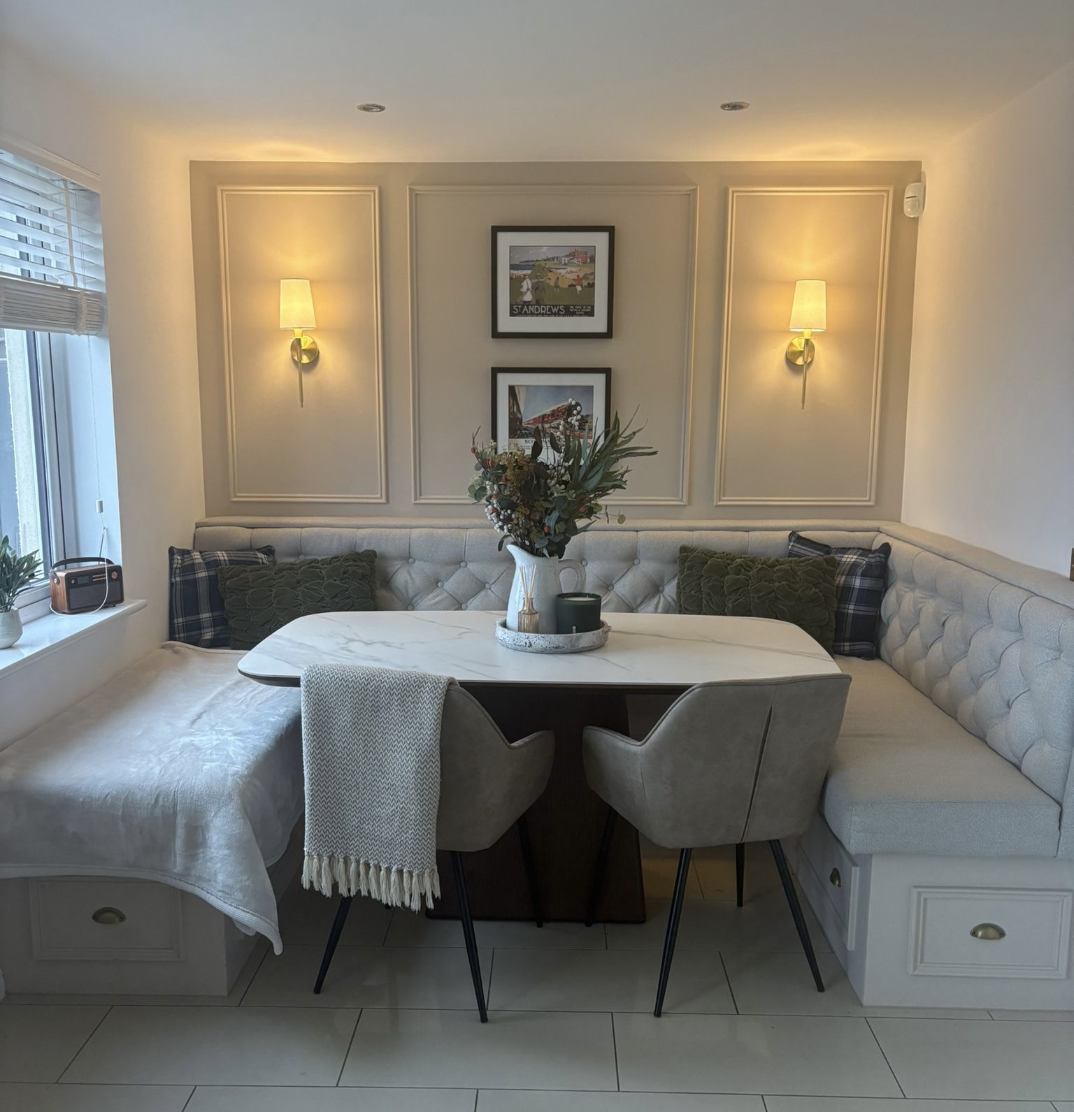 Dining booth & feature wall